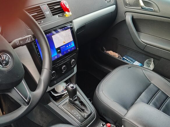 2015 Skoda Yeti I Рестайлинг, белый, 1535000 рублей - вид 10
