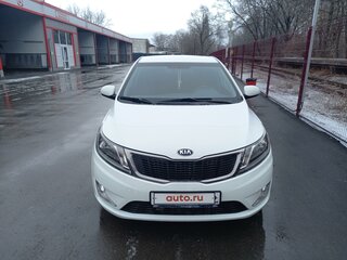 2014 Kia Rio 5-speed III, белый, 1080000 рублей, вид 2