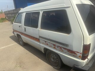 1988 Toyota Town Ace II Рестайлинг, белый, 190000 рублей, вид 4