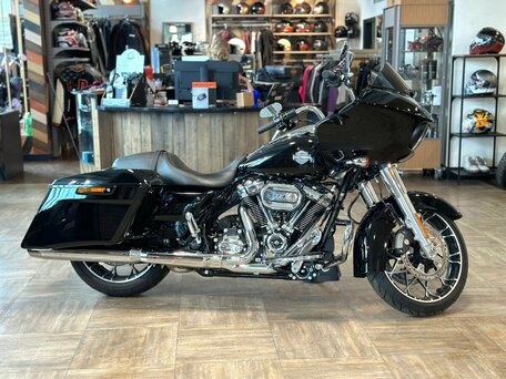 2022 Harley-Davidson Road Glide Special, чёрный, 3490000 рублей, вид 4