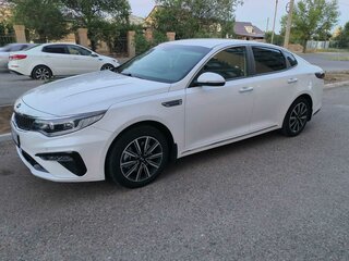 2018 Kia Optima IV Рестайлинг, белый, 2300000 рублей, вид 3