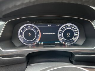 2017 Volkswagen Tiguan II, бежевый, 2000000 рублей, вид 5