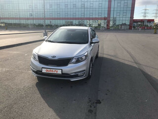 2017 Kia Rio III Рестайлинг, серебристый, 922222 рублей, вид 2