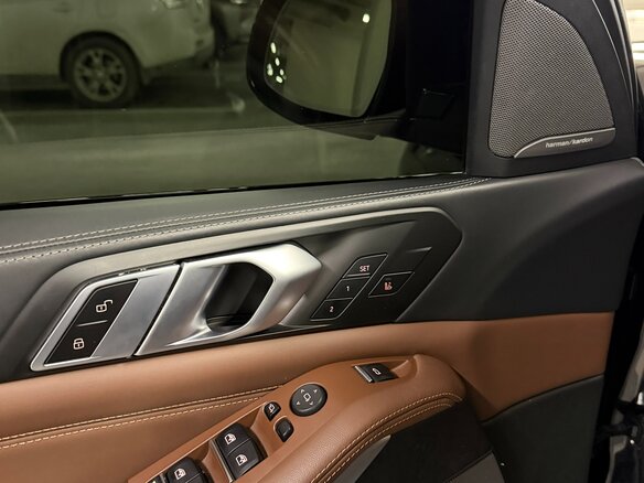 2022 BMW X5 M50d IV (G05/G18), чёрный, 9500000 рублей - вид 18