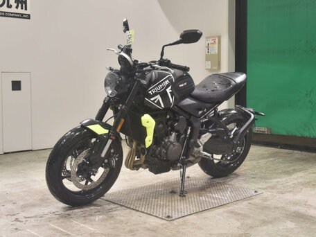 2024 Triumph Trident 660, чёрный, 1100000 рублей, вид 4
