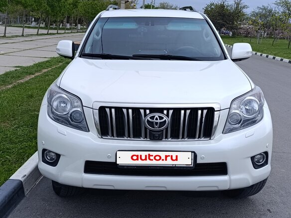 2010 Toyota Land Cruiser Prado 150 Series, белый, 2600000 рублей