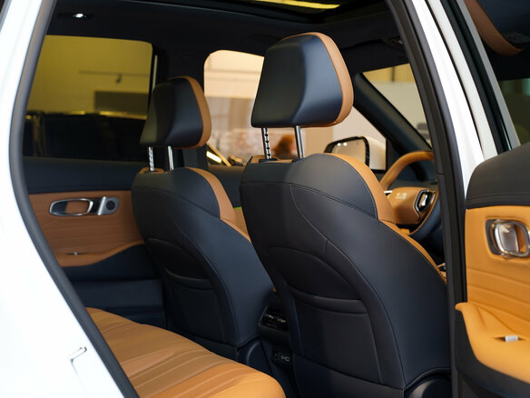 2026 Geely EX5 Гибрид EM-R, белый, 3829990 рублей - вид 20