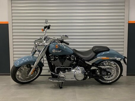 2024 Harley-Davidson Fat Boy, голубой, 3390000 рублей, вид 1