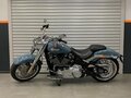 2024 Harley-Davidson Fat Boy, голубой, 3390000 рублей