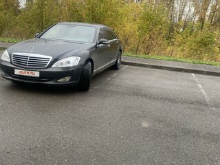 2006 Mercedes-Benz S-Класс 500 V (W221), чёрный, 1700000 рублей, вид 1