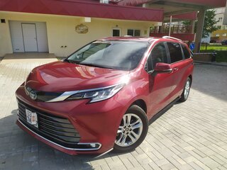 2022 Toyota Sienna IV, пурпурный, 4299999 рублей, вид 1