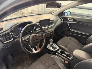 2018 Kia Ceed III, серебристый, 1600000 рублей, вид 5