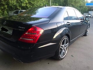 2009 Mercedes-Benz S-Класс 500 Long V (W221) Рестайлинг, чёрный, 3499999 рублей, вид 4