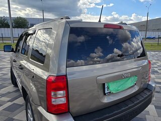 2008 Jeep Liberty (Patriot), бежевый, 757000 рублей, вид 4