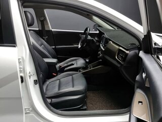 2020 Kia Stonic I, белый, 1480000 рублей, вид 5