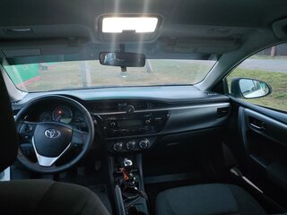 2013 Toyota Corolla XI (E160, E170, E180), белый, 1165000 рублей, вид 3