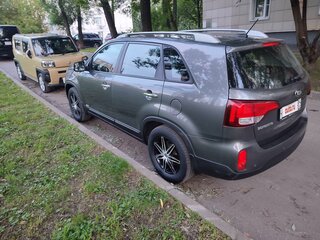 2017 Kia Sorento II Рестайлинг, серый, 2200000 рублей, вид 2