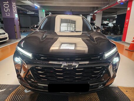 2023 Chevrolet Trax II, чёрный, 1780000 рублей, вид 1