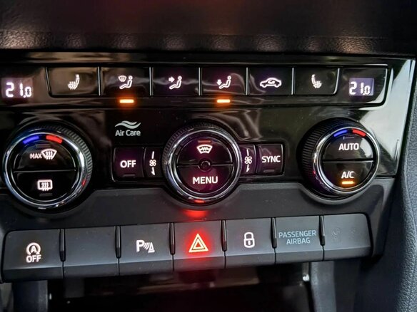 2020 Skoda Karoq DSG6 I, серый, 2299000 рублей - вид 12