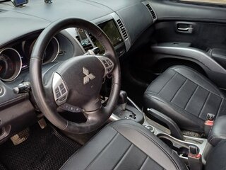 2010 Mitsubishi Outlander II Рестайлинг, чёрный, 1400000 рублей, вид 5
