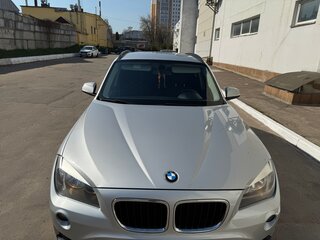 2013 BMW X1 20i I (E84) Рестайлинг, серебристый, 1505505 рублей, вид 2