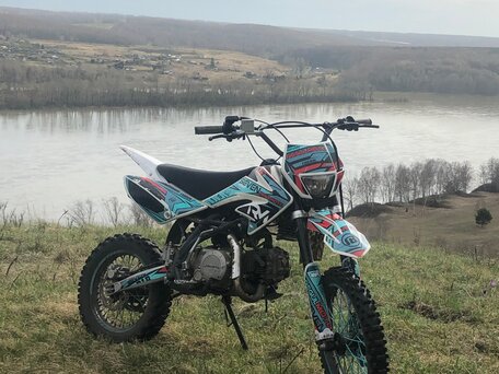 2022 Regulmoto Seven Medalist 150E, синий, 79999 рублей, вид 1