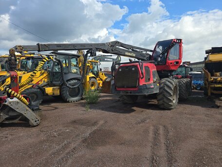 2016 Komatsu 931, красный, 25000000 рублей, вид 2