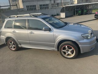 2005 Mitsubishi Outlander I, серебристый, 1200000 рублей, вид 2