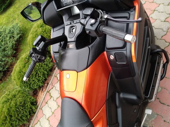 2013 Honda GL 1800 Gold Wing, оранжевый, 1500000 рублей - вид 6