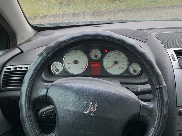 2004 Peugeot 407, серый, 365000 рублей - вид 8