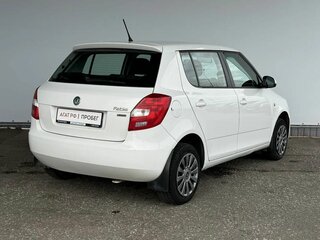 2012 Skoda Fabia II Рестайлинг, белый, 535000 рублей, вид 5