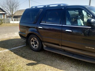 2001 Lincoln Navigator I, чёрный, 586641 рублей, вид 3