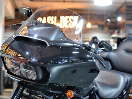 2024 Harley-Davidson Road Glide Limited, чёрный, 3990000 рублей, вид 2