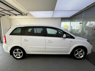 2011 Opel Zafira B Рестайлинг, белый, 420000 рублей, вид 4
