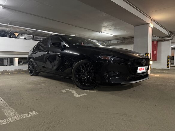 2020 Mazda 3 IV (BP), чёрный, 2000000 рублей