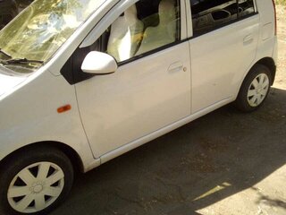 2003 Daihatsu Mira VI, белый, 250000 рублей, вид 4