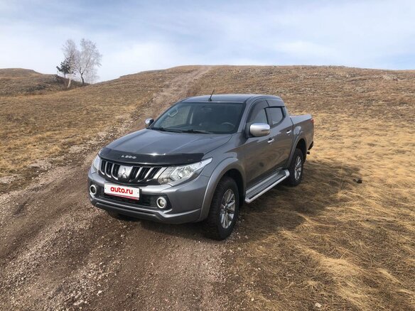 2017 Mitsubishi L200 V, серый, 2150000 рублей