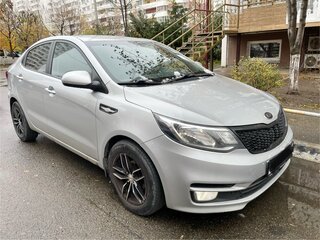 2017 Kia Rio III Рестайлинг, серебристый, 1000000 рублей, вид 2