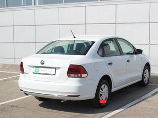 2015 Volkswagen Polo V Рестайлинг, белый, 850000 рублей, вид 4