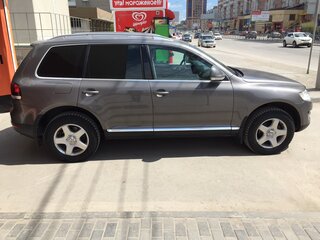 2007 Volkswagen Touareg I Рестайлинг, серый, 799000 рублей, вид 3