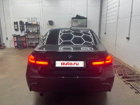 2015 BMW 3 серии 320i xDrive VI (F3x), чёрный, 2100000 рублей, вид 3