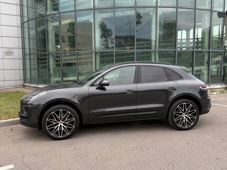 2022 Porsche Macan I Рестайлинг 2, серый, 7245000 рублей, вид 4