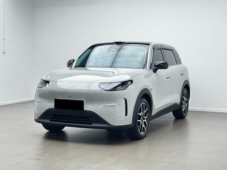 2026 Leapmotor A10 53 kWh, серый, 2140000 рублей, вид 3