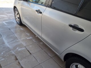 2007 Toyota Yaris II, серебристый, 430000 рублей, вид 3