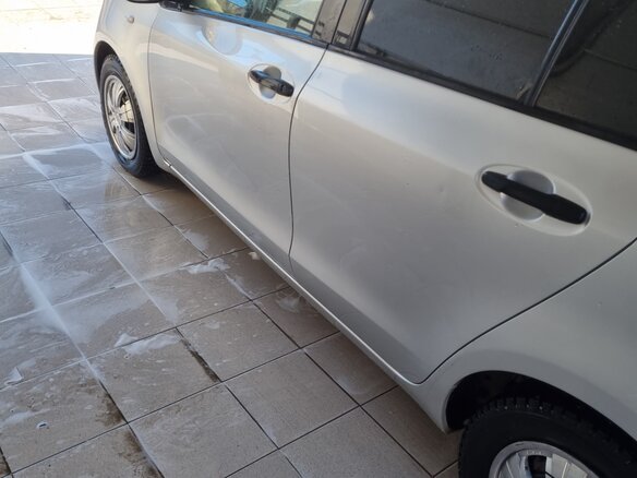 2007 Toyota Yaris II, серебристый, 430000 рублей - вид 2