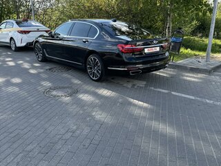 2019 BMW 7 серии Long 730Ld xDrive VI (G11/G12), чёрный, 4600000 рублей, вид 4