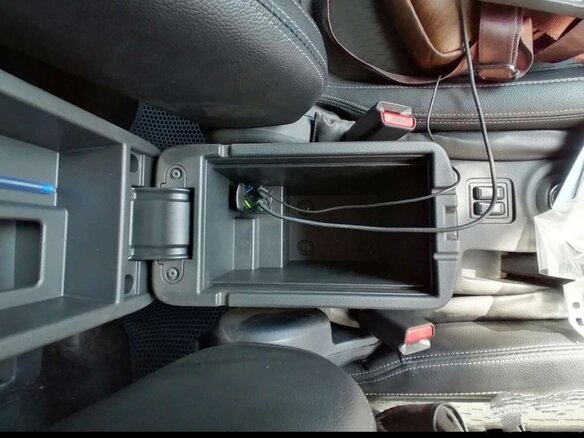 2014 Mitsubishi Outlander PHEV III, белый, 1900000 рублей - вид 17
