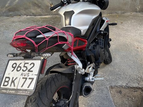 2018 Triumph Street Triple, серый, 700000 рублей, вид 5