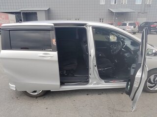 2015 Honda Freed Spike I Рестайлинг 2, серый, 1200000 рублей, вид 4