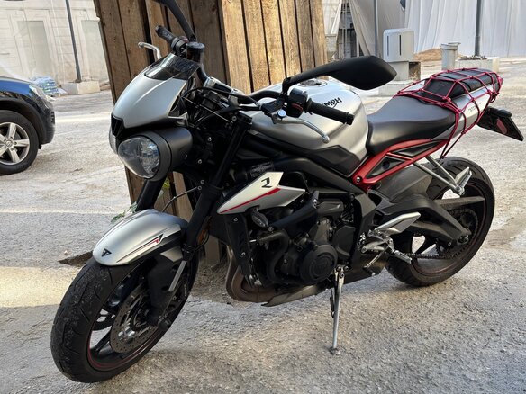 2018 Triumph Street Triple, серый, 700000 рублей - вид 13